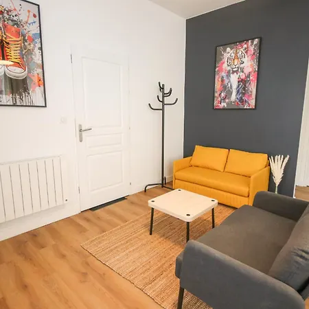 Le Pop Art - Parking Prive Angouleme